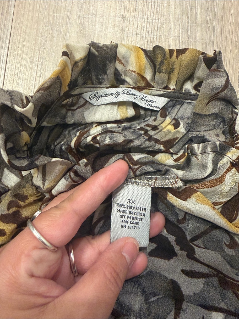 Signature (Size 3x) - Picture 2 of 6